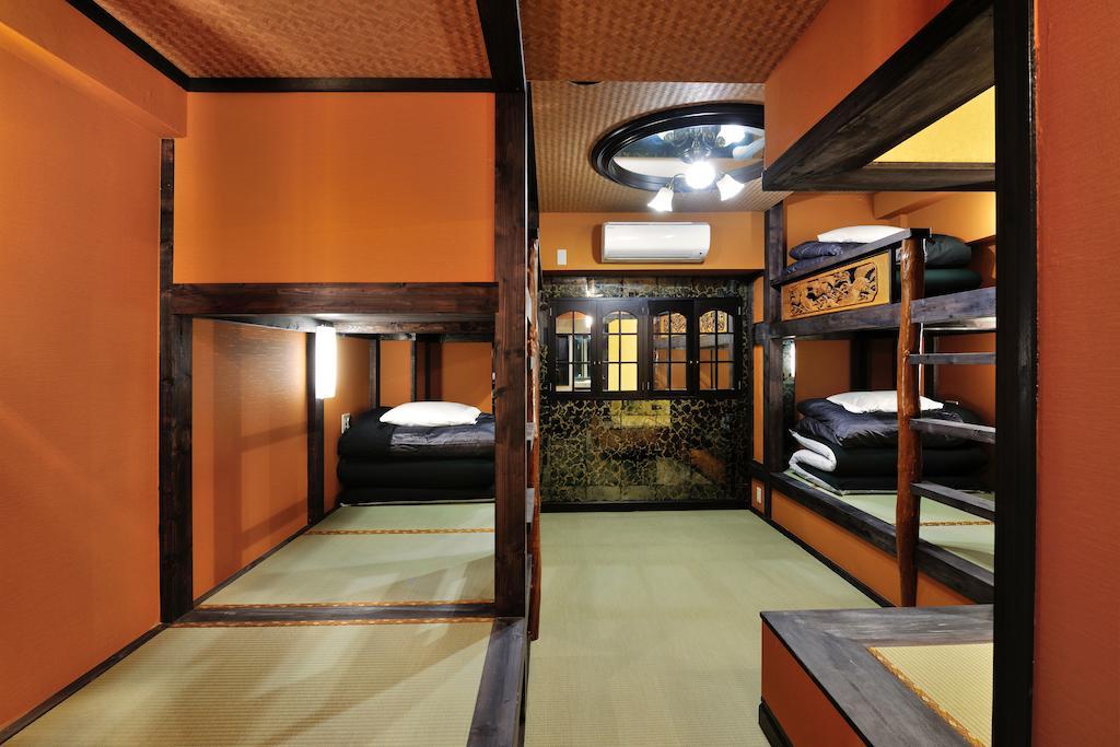 Khaosan World Asakusa Ryokan Токио Номер фото
