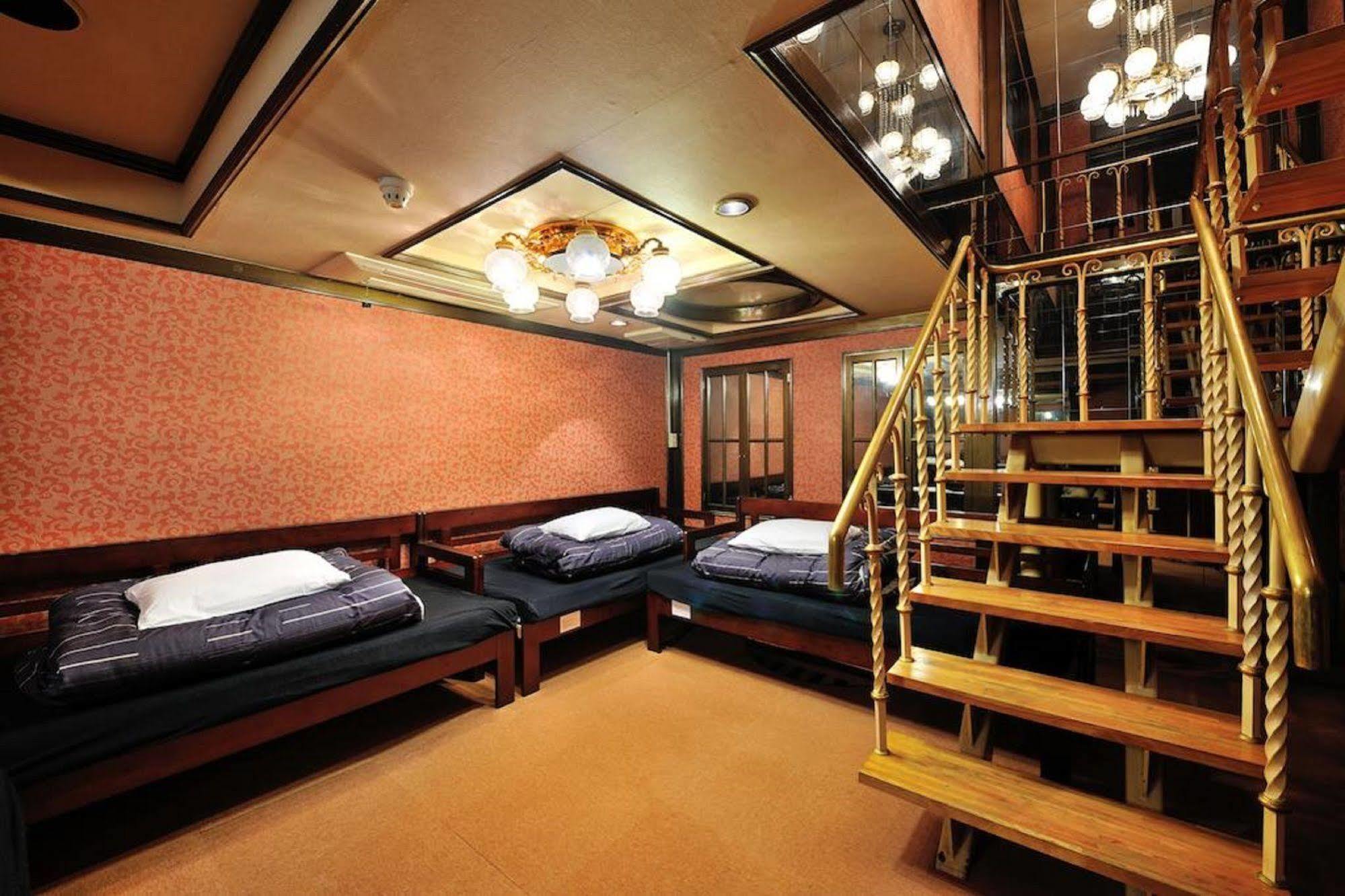 Khaosan World Asakusa Ryokan Токио Экстерьер фото
